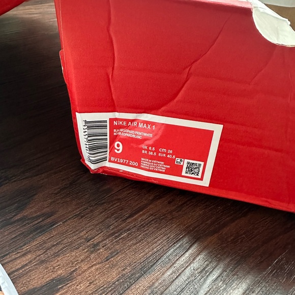 Nike Women's Cream and Black Leopard Sneakers - Picture 6 of 9